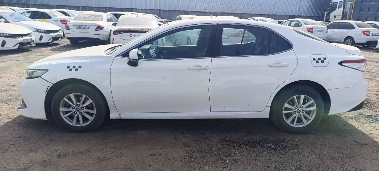 Toyota Camry Лот 000004522