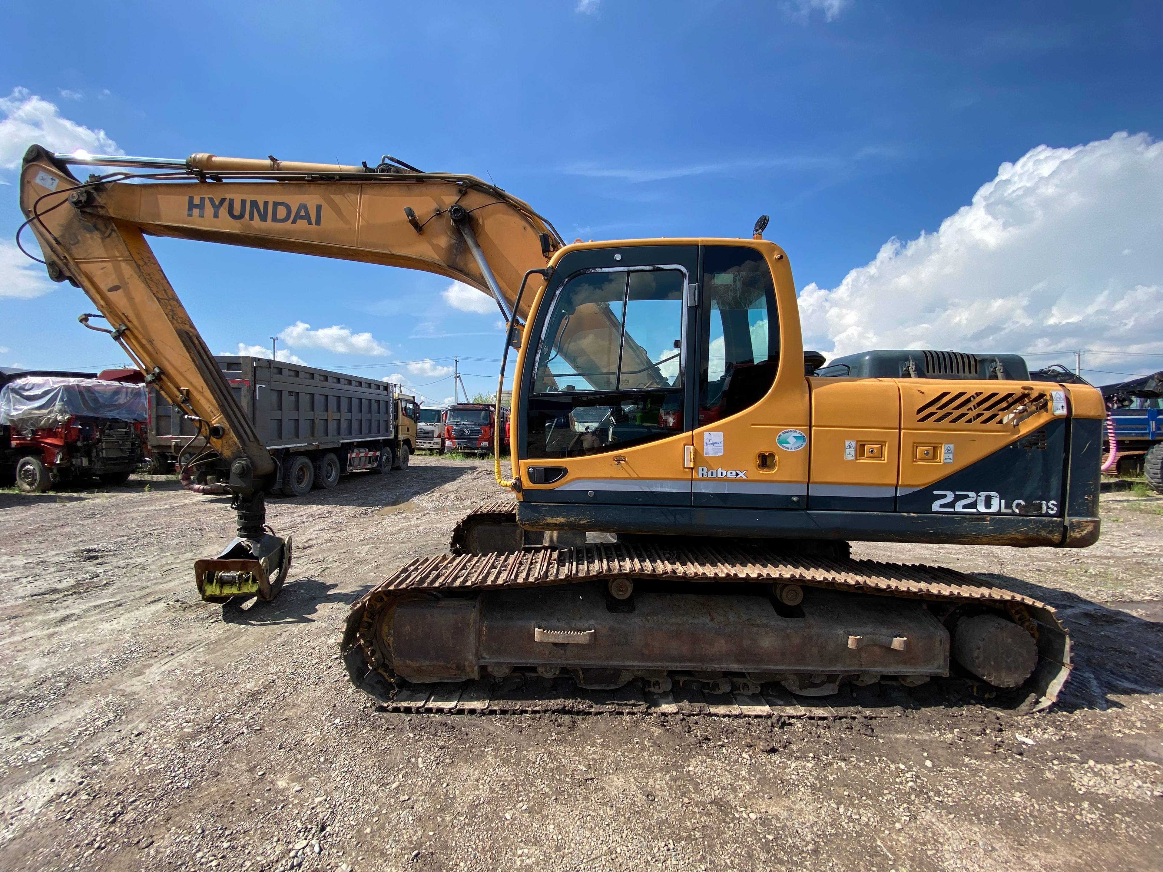 Hyundai R220LC-9S Лот 000000179