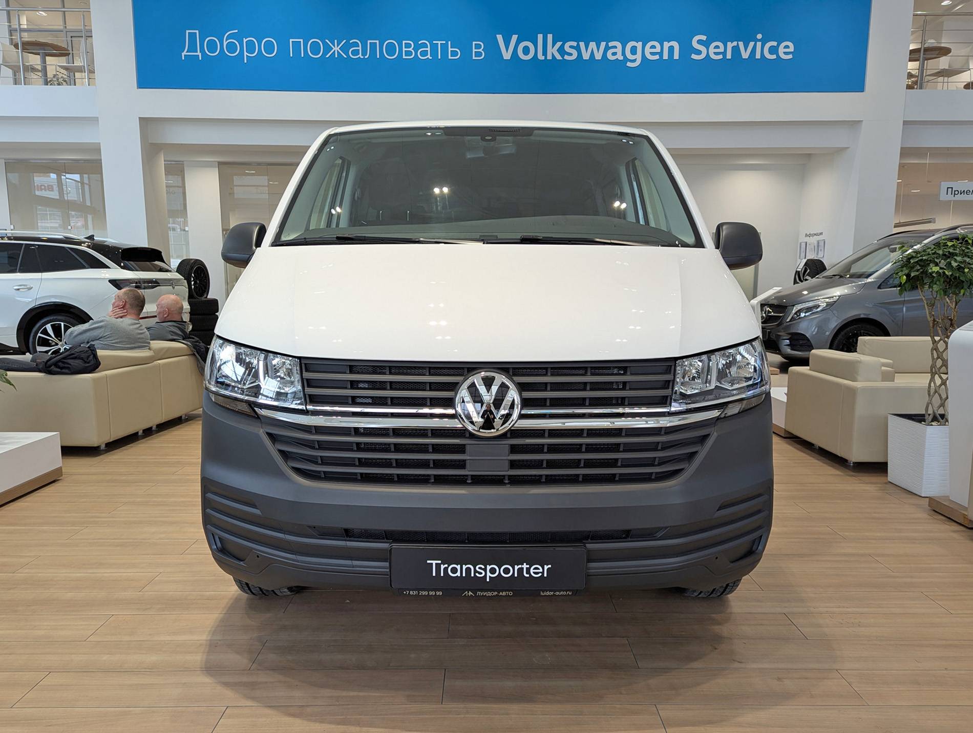 Volkswagen Transporter Kombi 2.0 TDI 150hp 6MT Короткая база