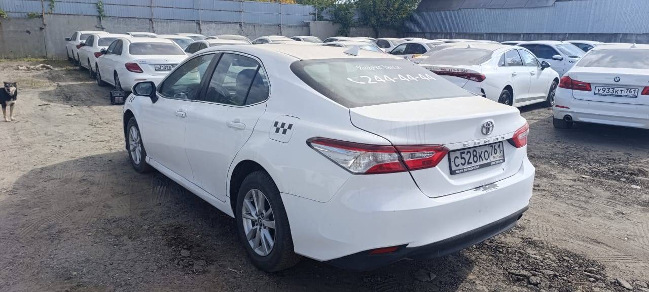 Toyota Camry Лот 000004522