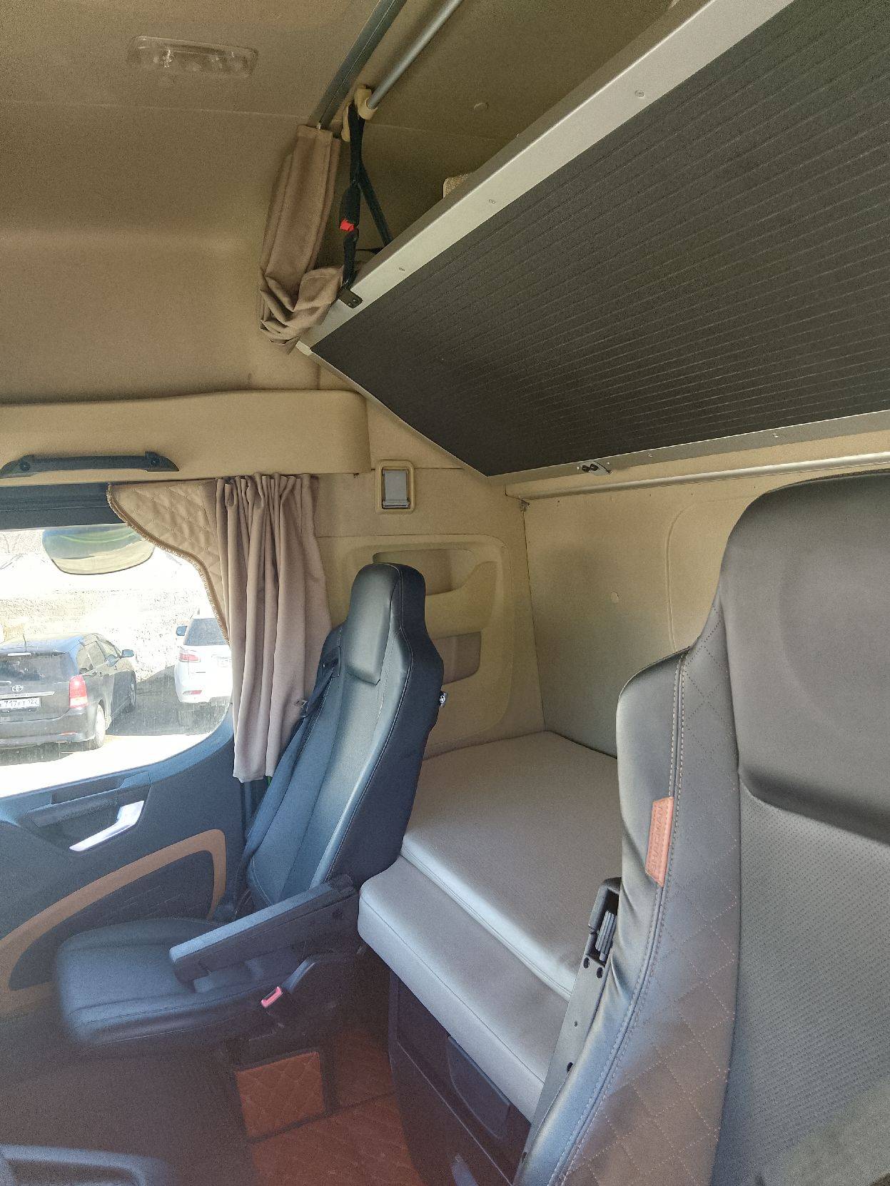 Shacman SX4188YY381 Лот 000006625
