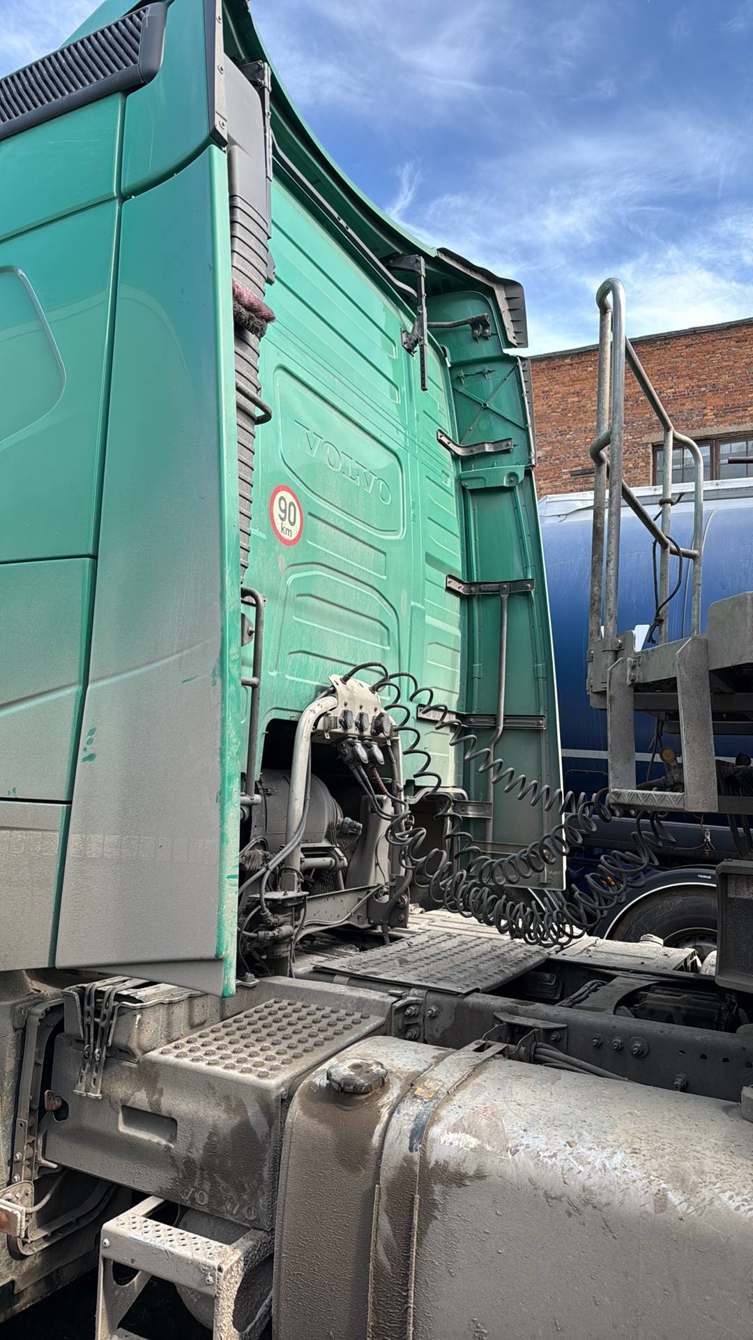 Volvo FH 460 4x2 (FH Globetrotter) Лот 000008111