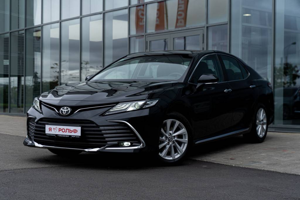 Toyota Camry Luxury Edition 2.0 CVT