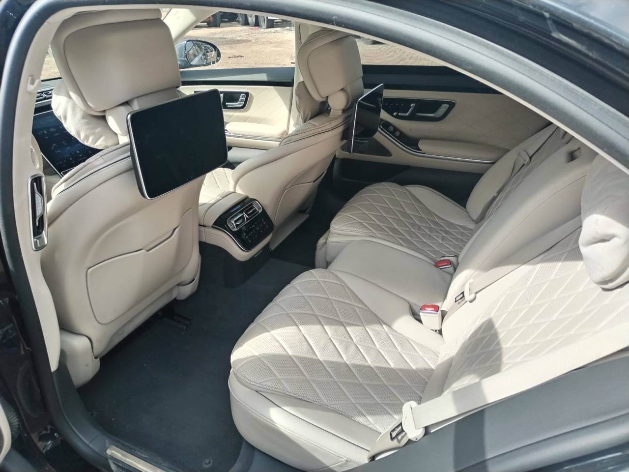 Mercedes-Benz S седан Лот 000007962