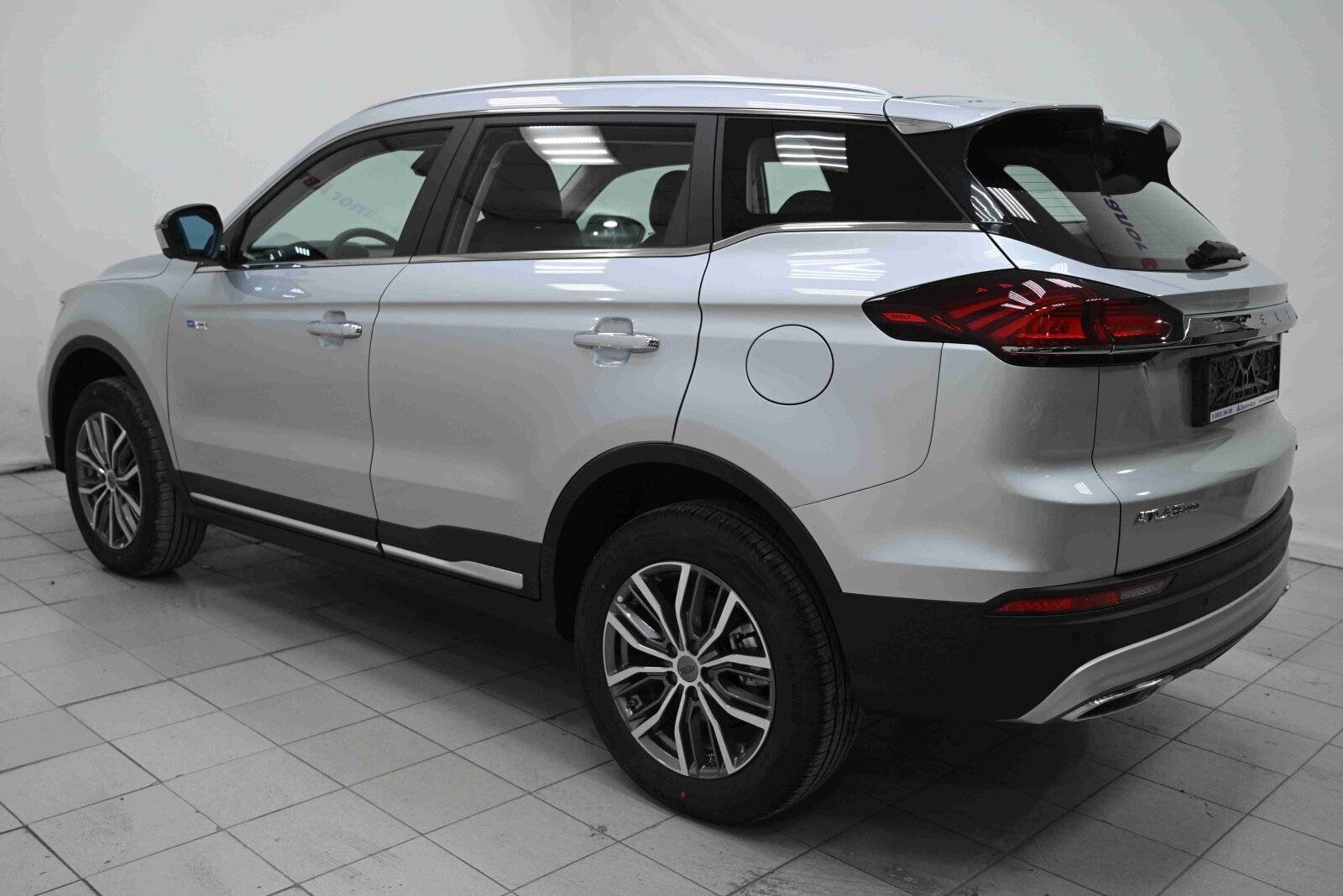 Geely Atlas Pro Luxury 1.5T 6AT 2WD