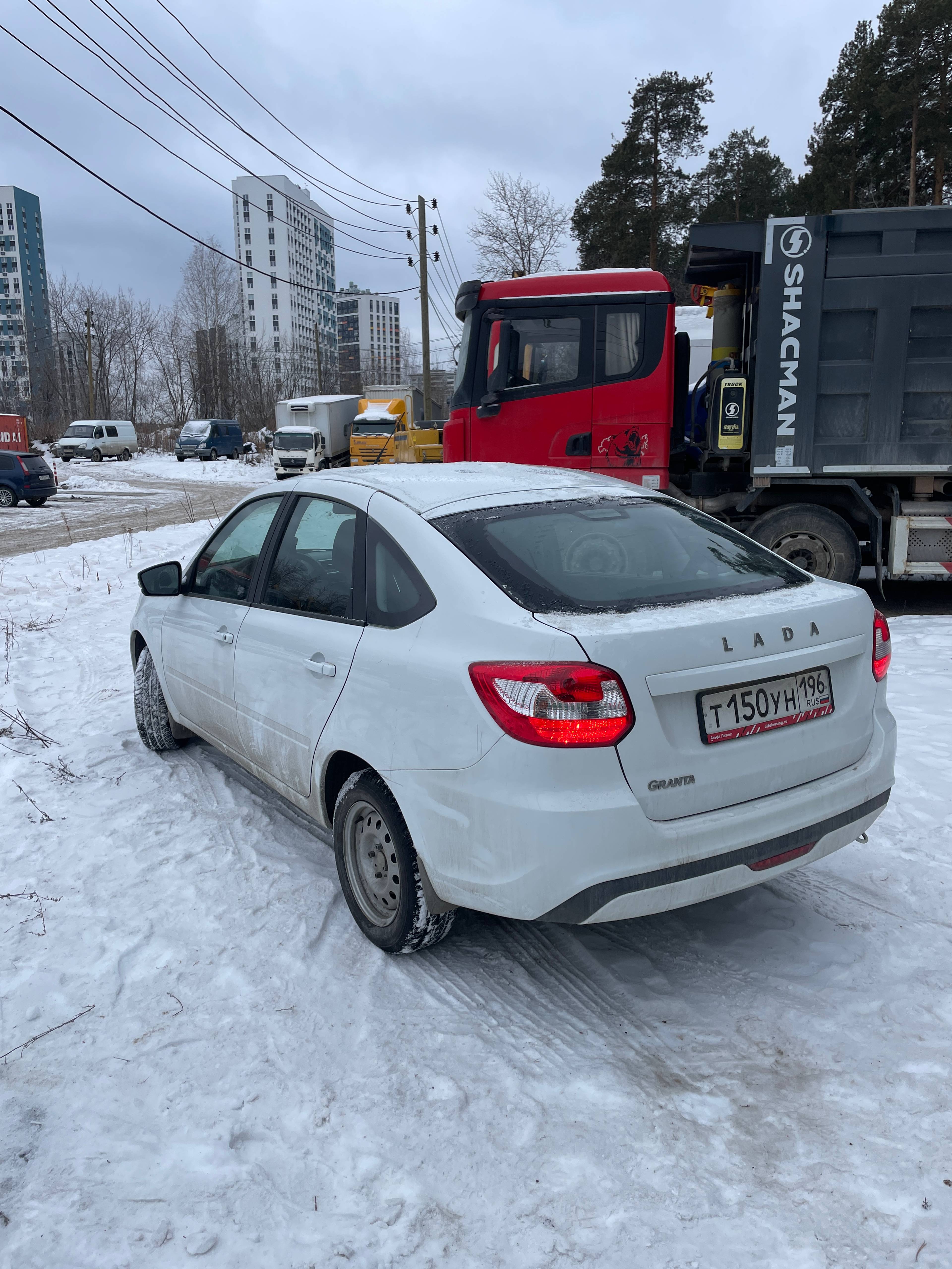 Lada Granta лифтбек Лот 000005473