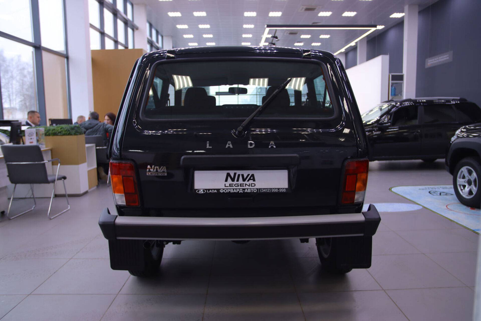 Lada Niva Legend 3 дв Luxe 24 1.7 5MT  