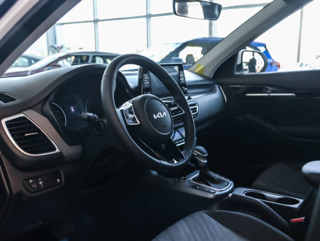 KIA Seltos Luxe 2.0 CVT