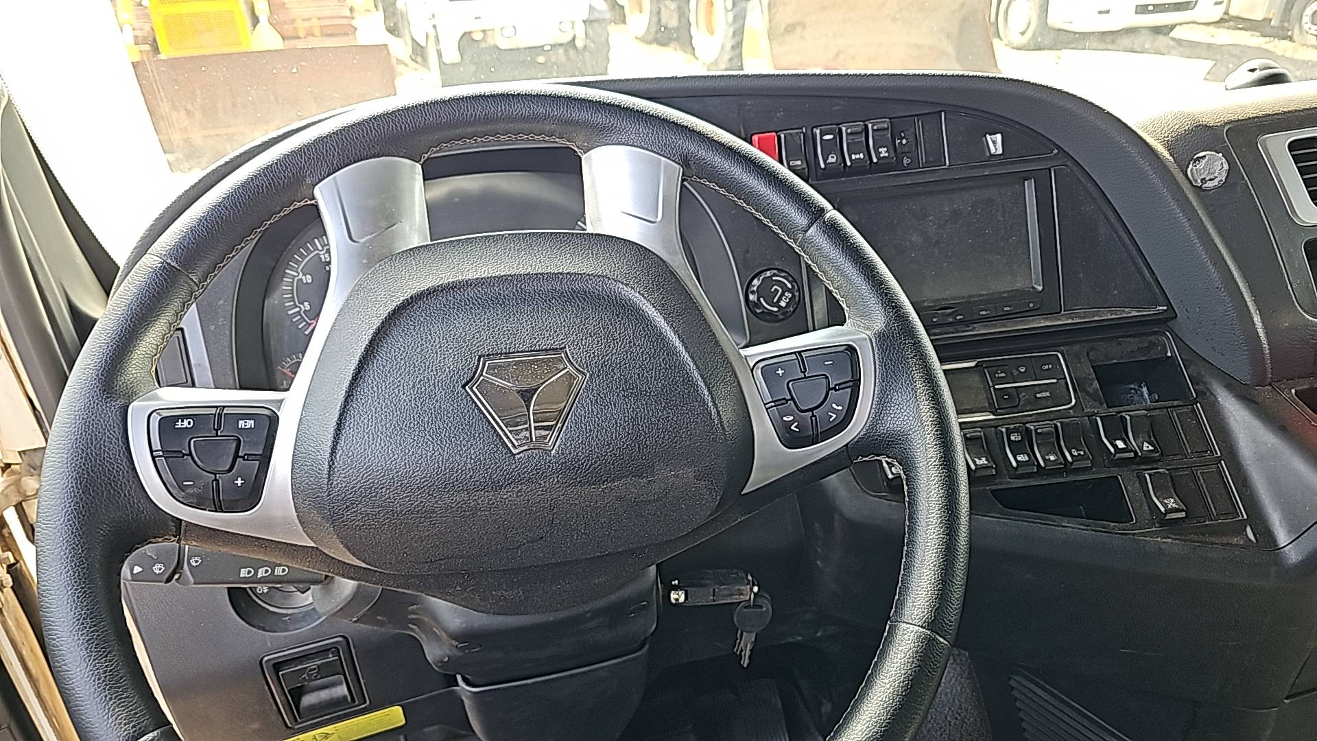 Sitrak С7Н 6×4 ZZ4256V364HE Лот 000008127