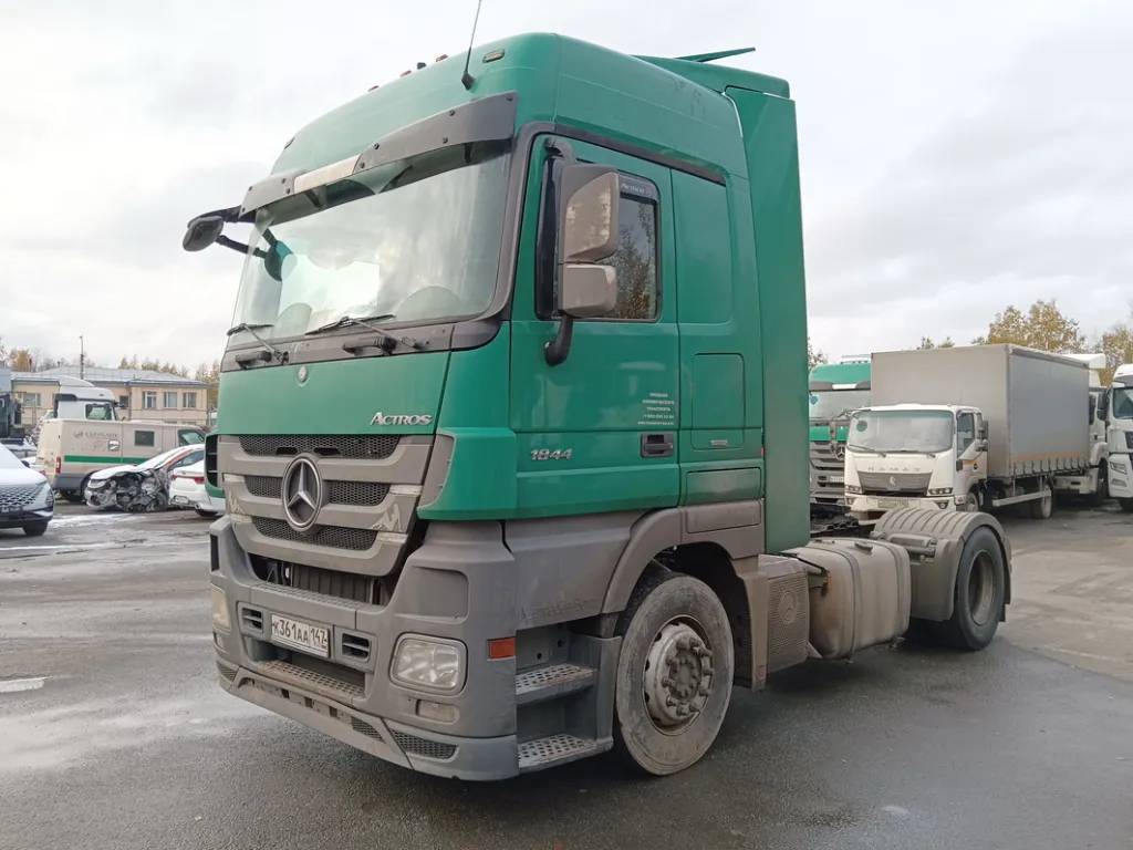 Грузовые б/у автомобили Mercedes-Benz Actros 3 1844 Ls 4X2 (Megaspace) с  пробегом купить в лизинг в Санкт-Петербурге | Альфа-Лизинг