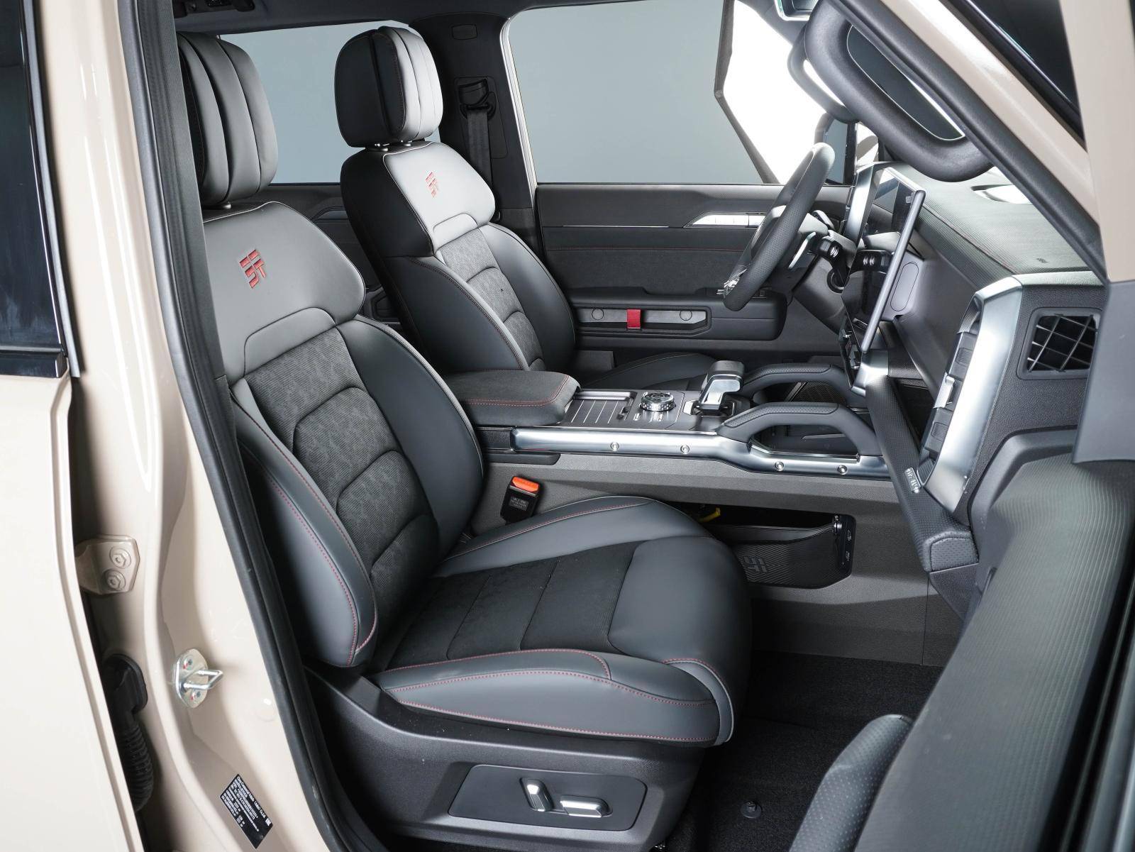 Jetour T2 Expedition 2.0TGDI 7DCT