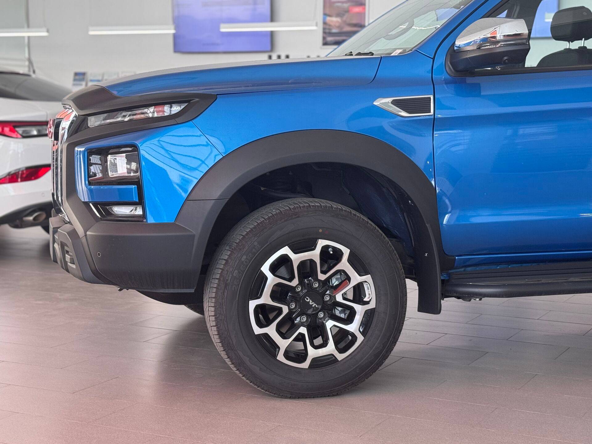 JAC T9 Explore 2.0T AT 4WD