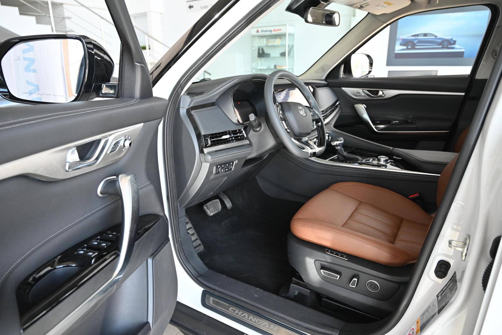 Changan CS95 DLX 2.0T 6AT 4WD