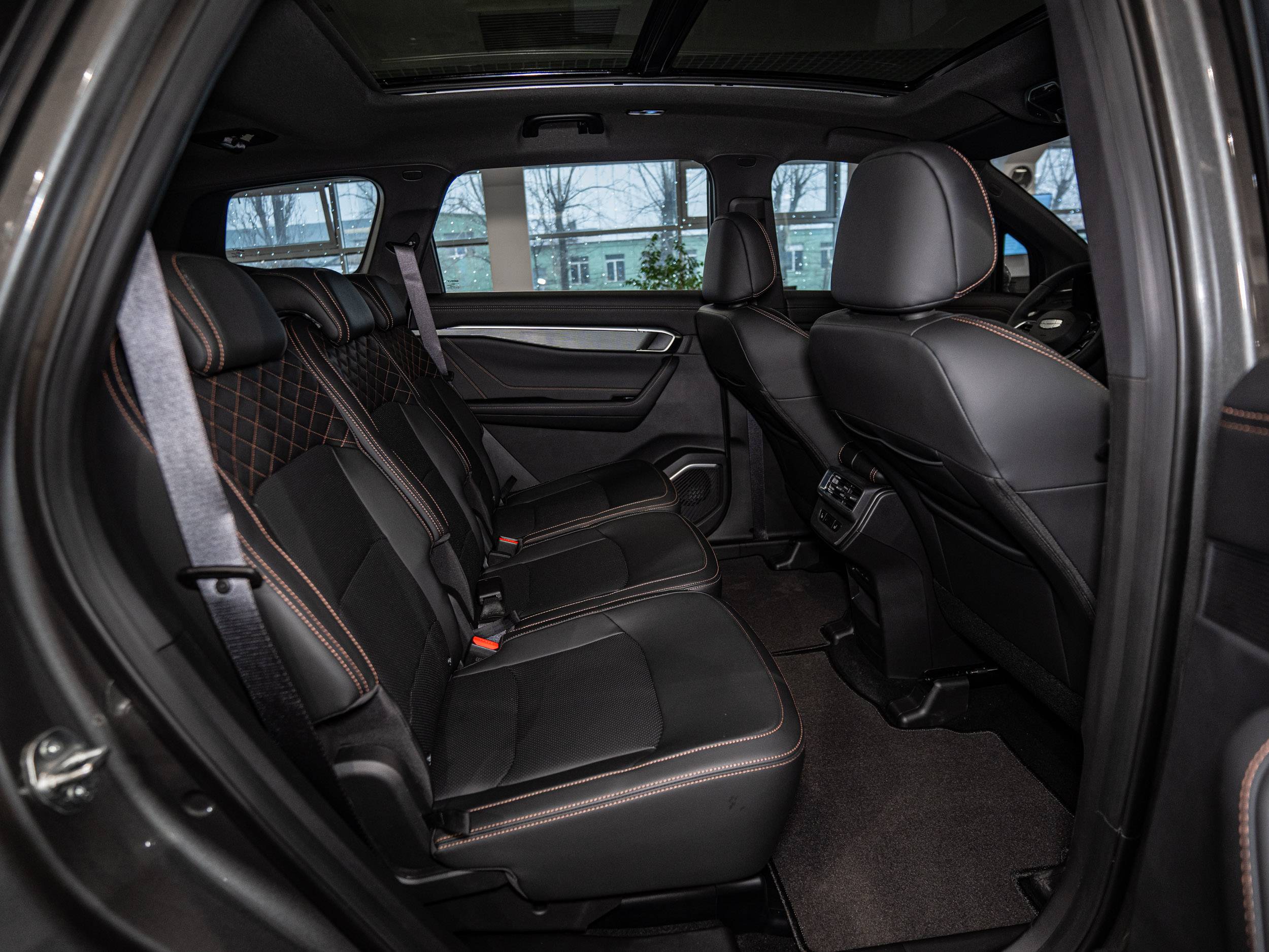 Geely Okavango Luxury 2.0T 7DCT 2WD