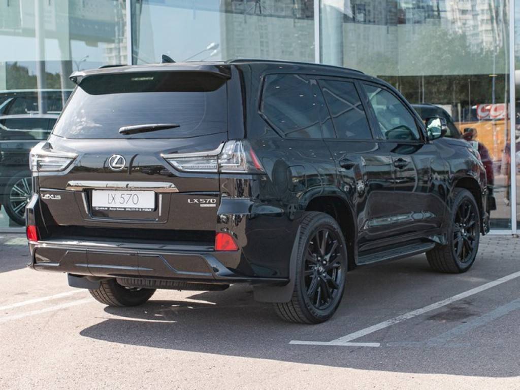 Lexus LX 600 VIP Black