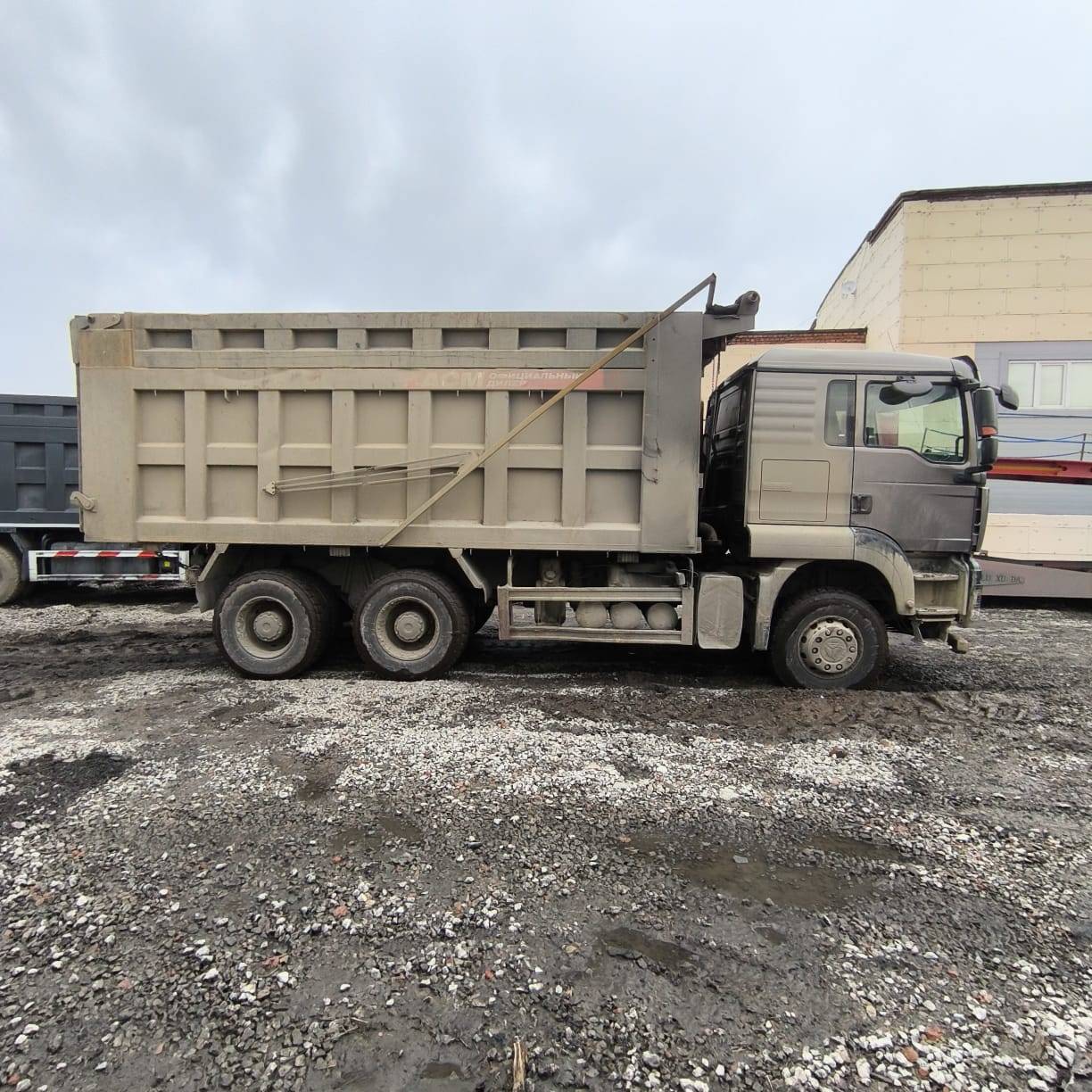 HOWO ZZ3257V384GE1 6x4 Лот 000008187