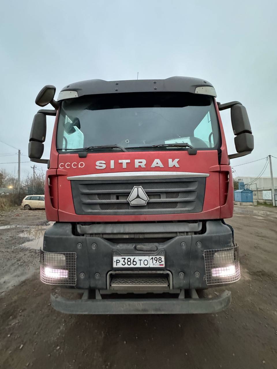 Sitrak ZZ3316V306ME