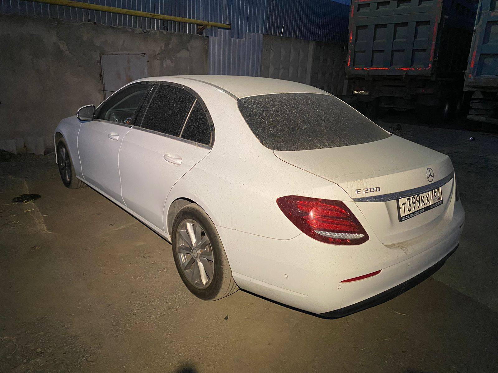 Mercedes-Benz E седан Лот 000005118