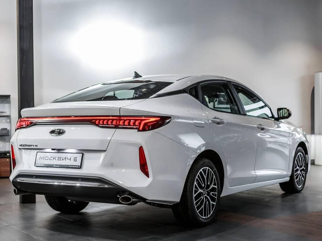 Москвич 6 Комфорт 1.5Т CVT