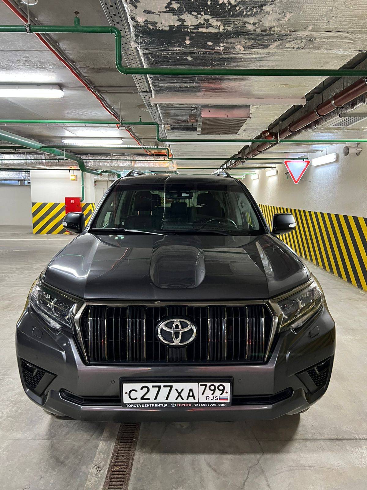 Toyota Land Cruiser Prado Лот 000004737