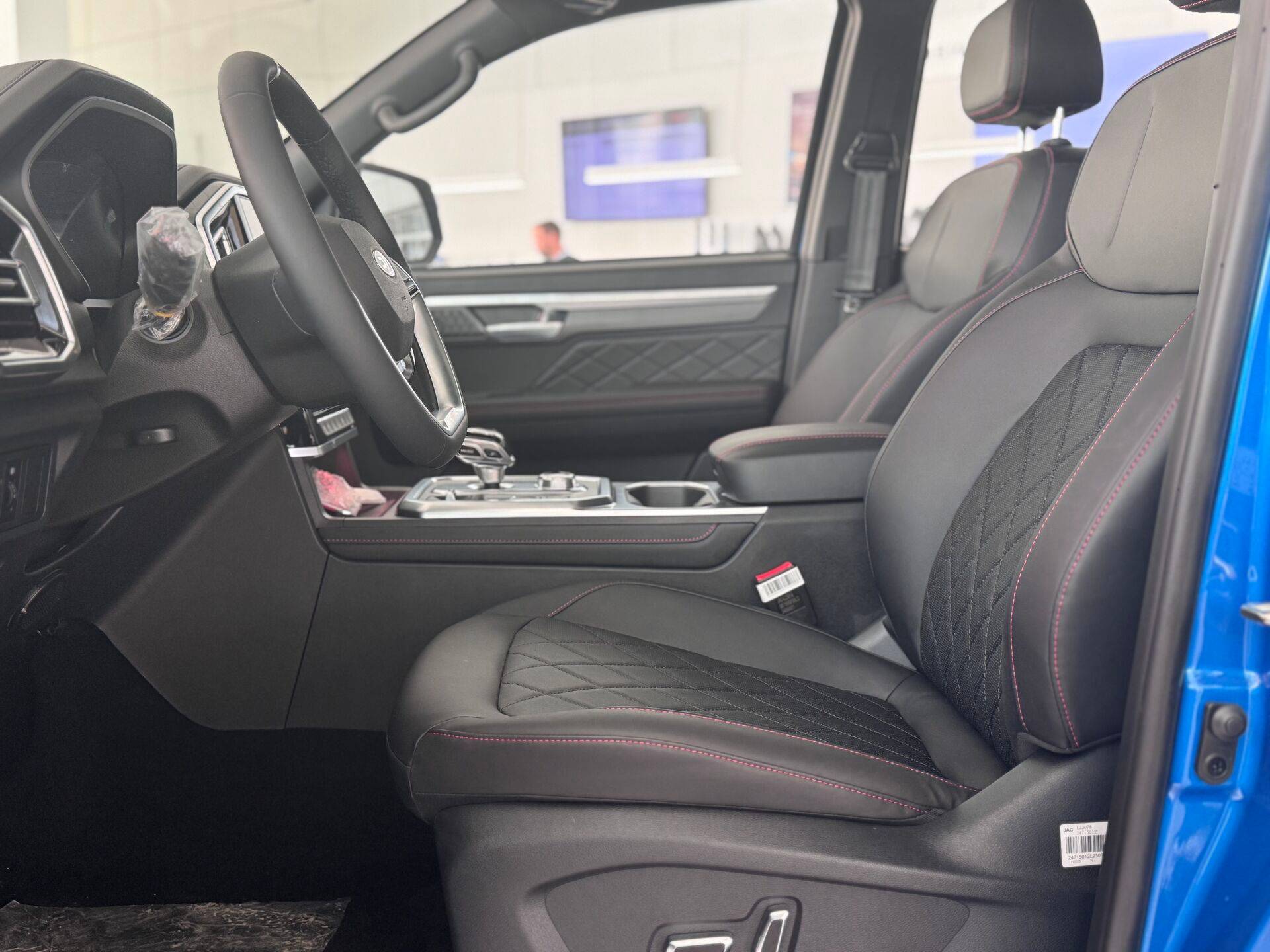 JAC T9 Explore 2.0T AT 4WD