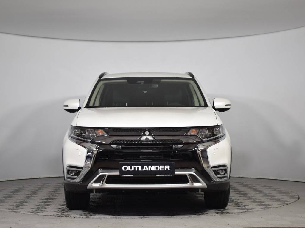 Mitsubishi Outlander Ultimate Beige 2.4 CVT 4WD