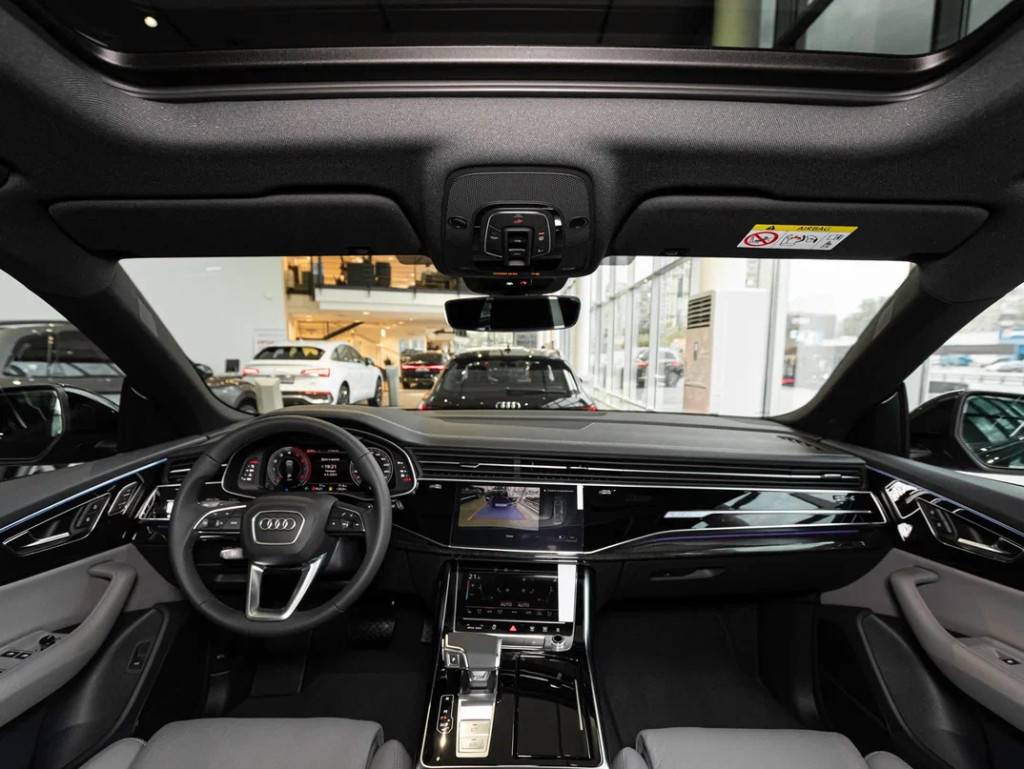 Audi Q8 50 TDI quattro tiptronic