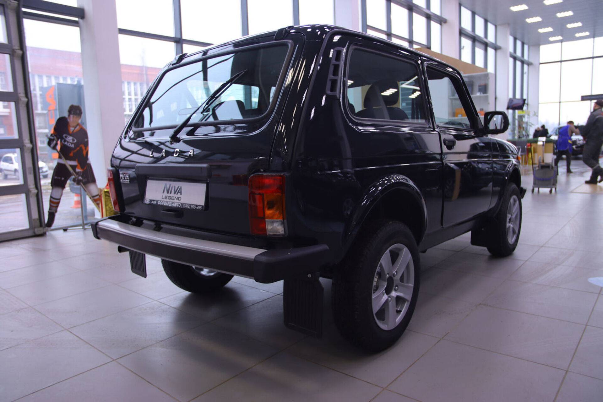 Lada Niva Legend 3 дв Luxe 24 1.7 5MT  