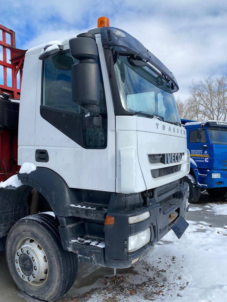 IVECO Trakker AD380T41 Лот 000000048