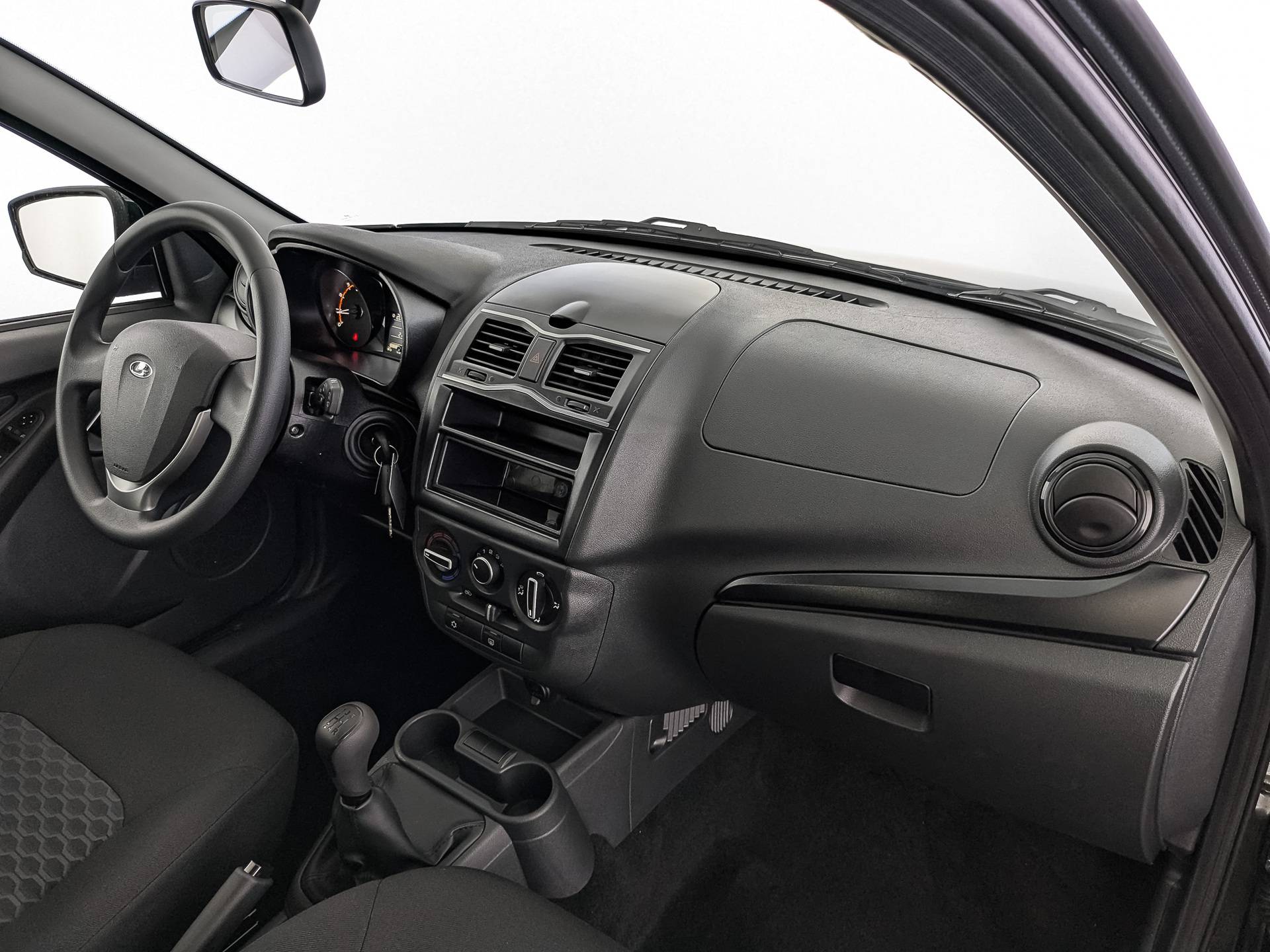Lada Granta седан Classic 24 Кондиционер 1.6 90hp 5MT