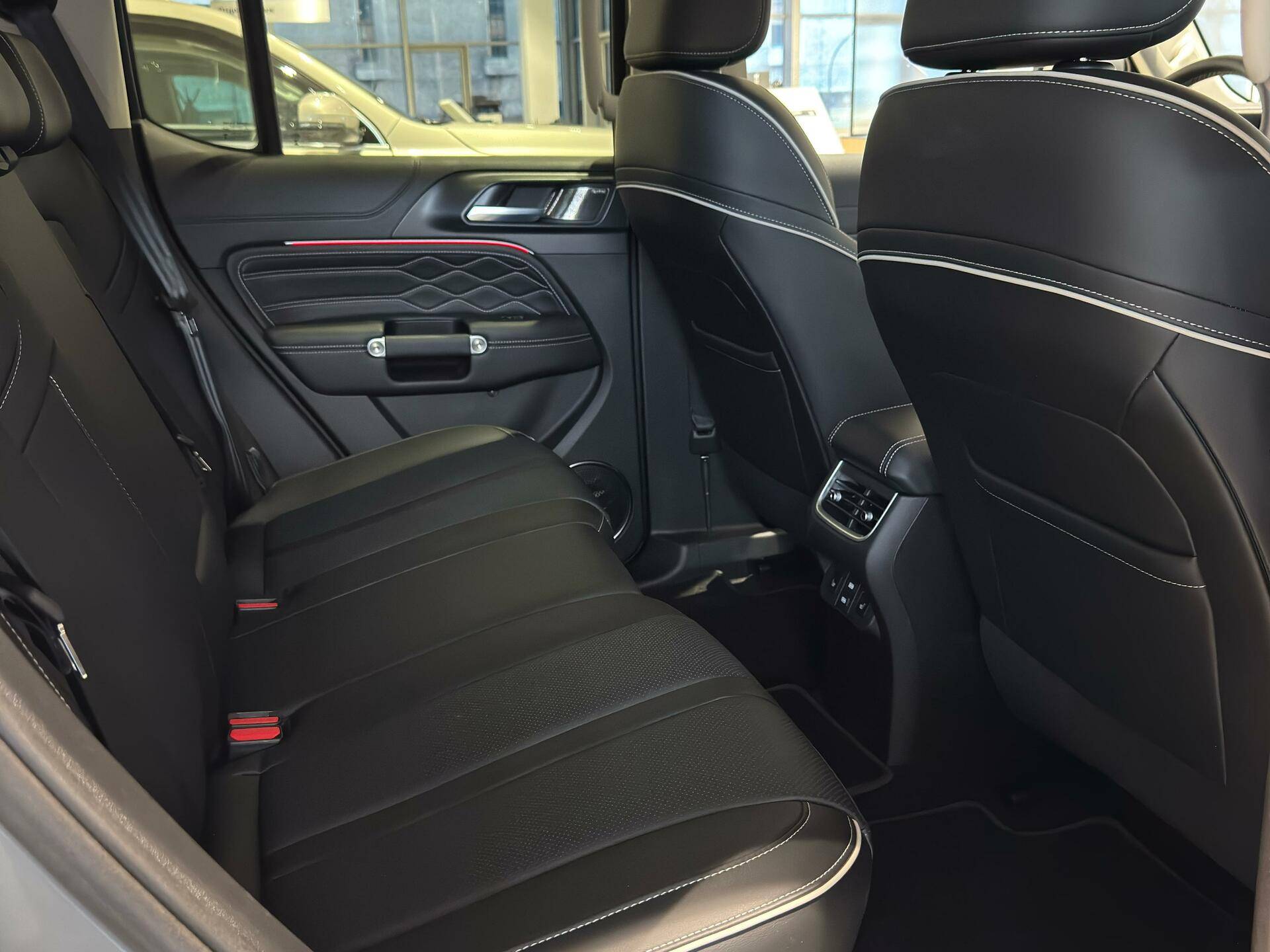 Tank 300 City Premium 2.0 8AT 4WD