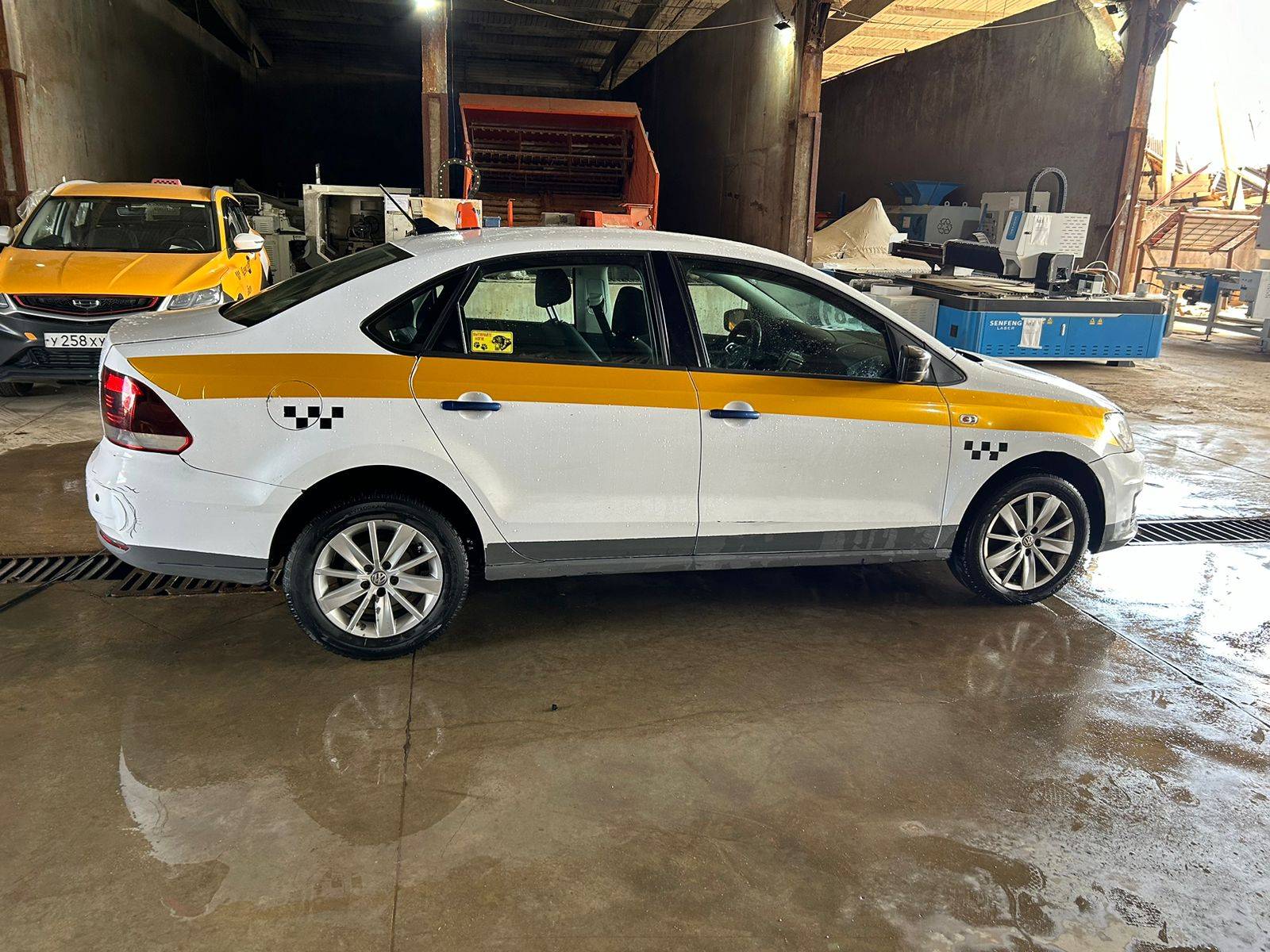 Volkswagen Polo Лот 000003106