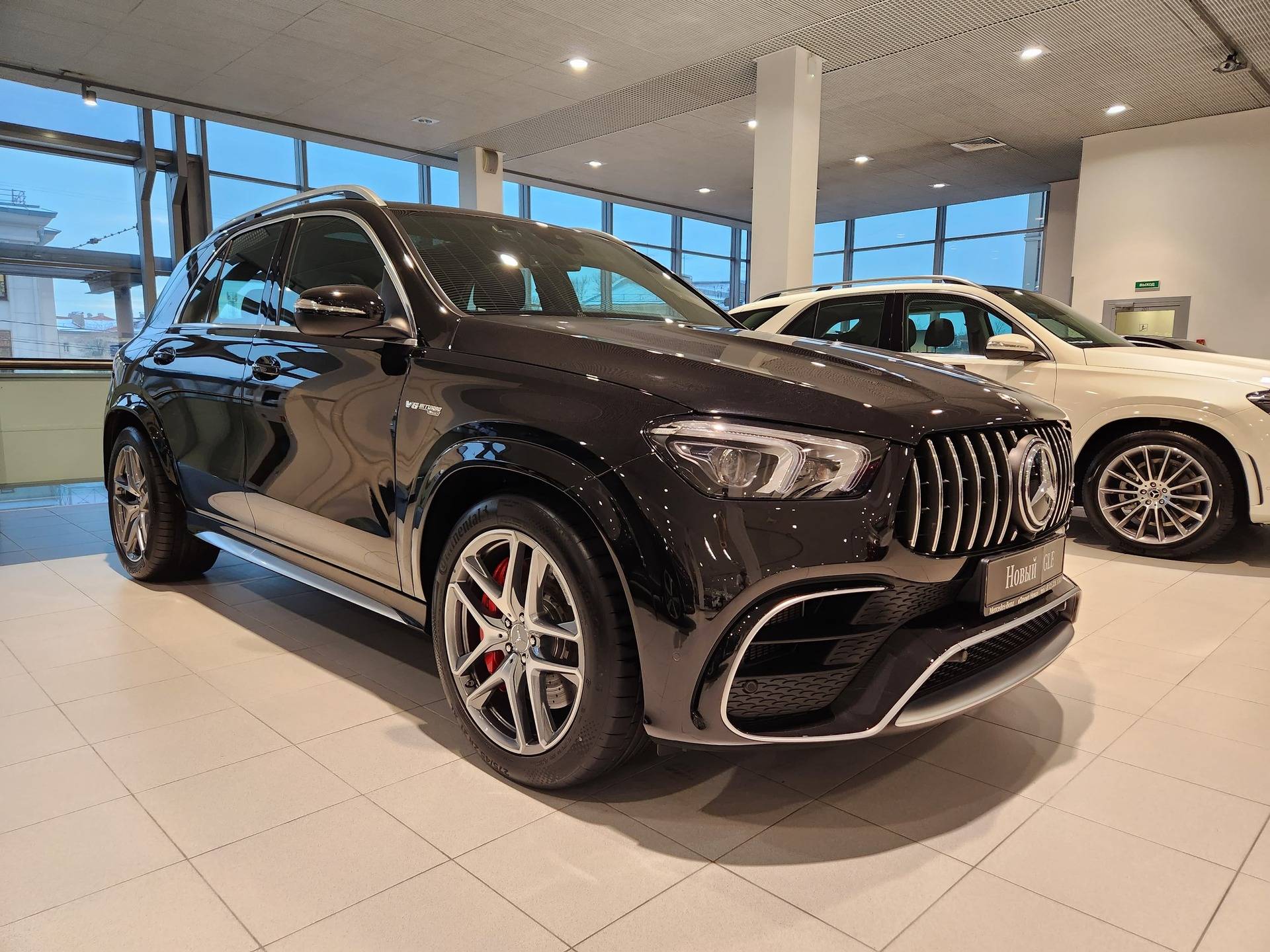 Mercedes-Benz GLE - Черный