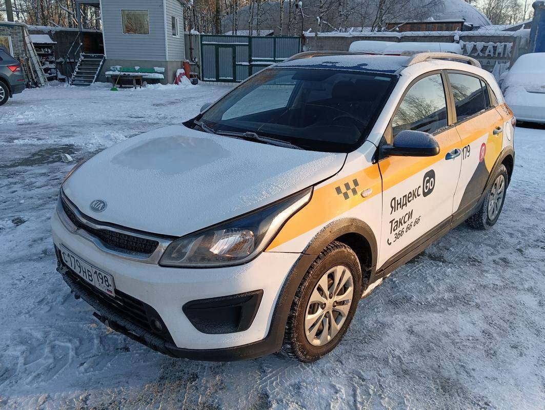 KIA Rio X-Line Лот 000006626