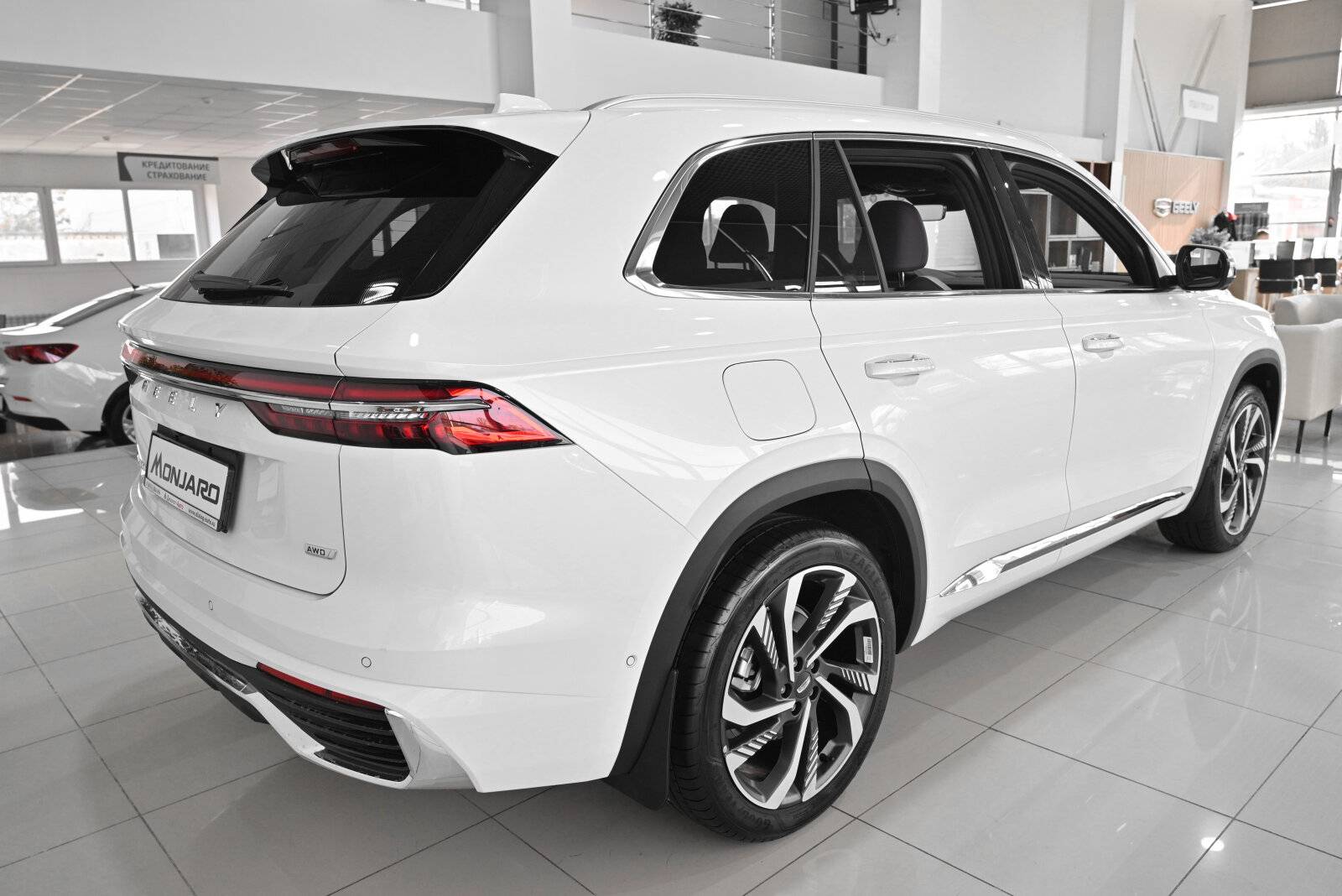 Geely Monjaro Luxury 2.0T (238 hp) 8AT 4WD