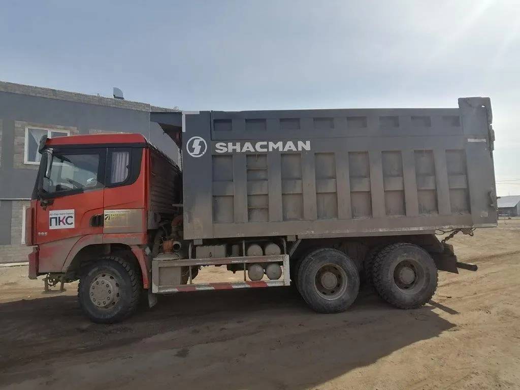 Shacman SX32586T384C