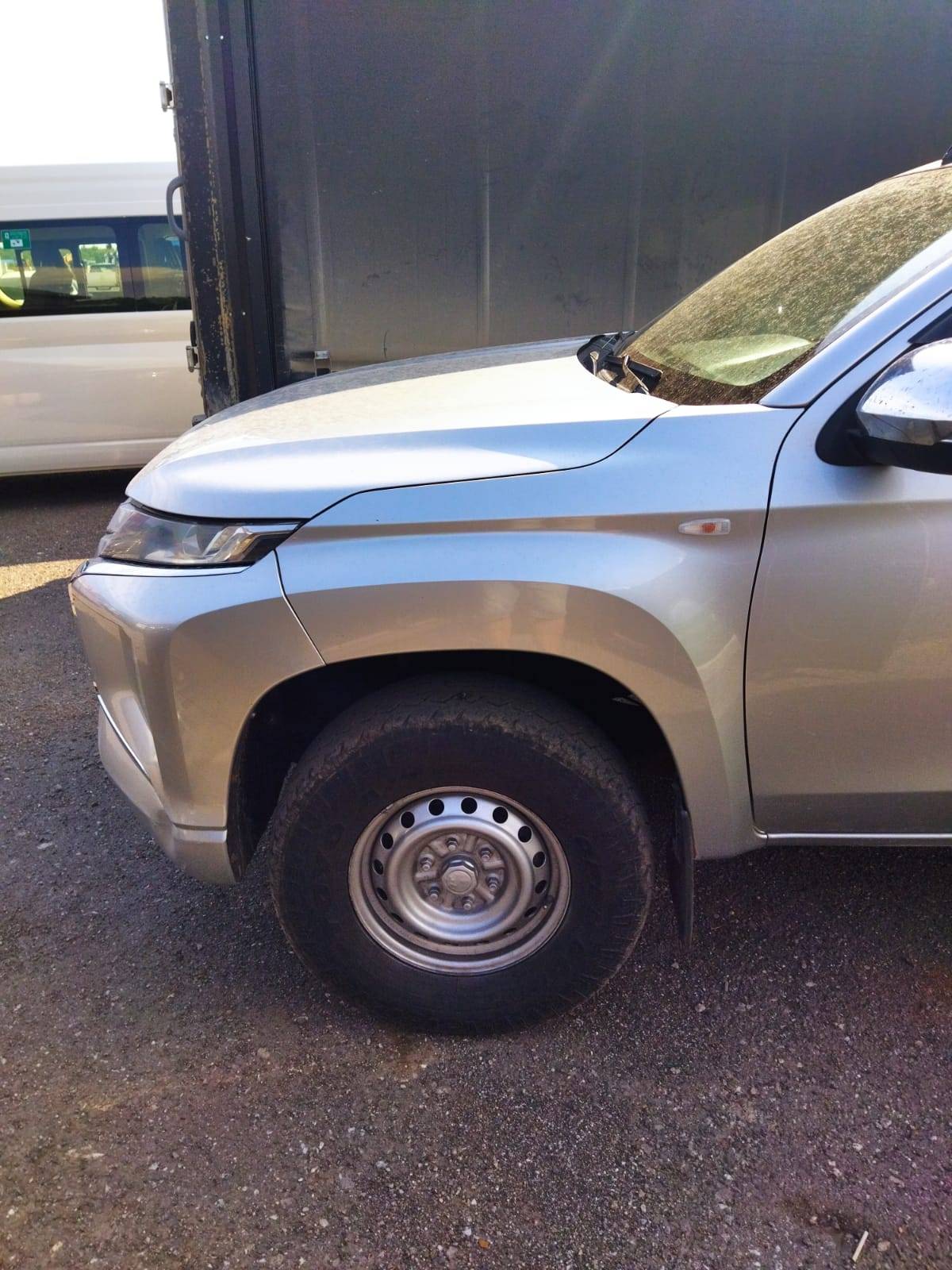 Mitsubishi L200 Лот 000004095