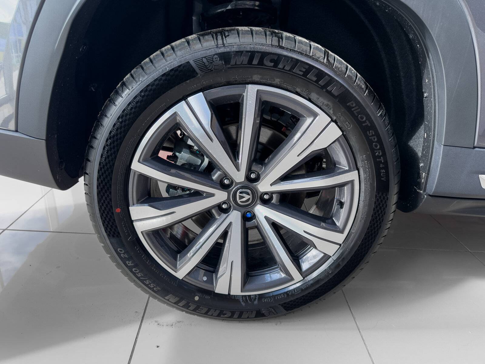 Changan CS95 DLX 2.0T 8AT