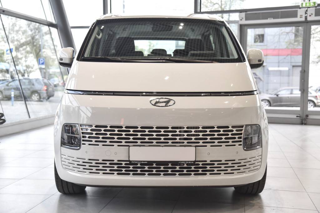 Hyundai Staria Premium 2.2 CRDi 8AT 4WD