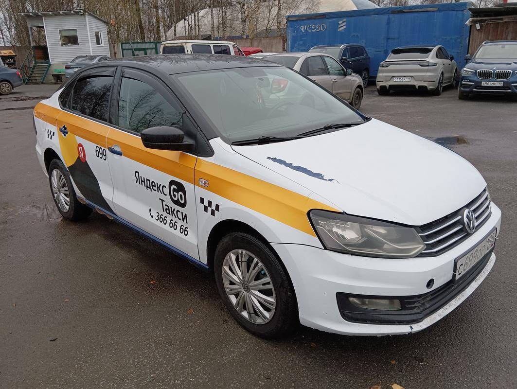 Volkswagen Polo Лот 000006712