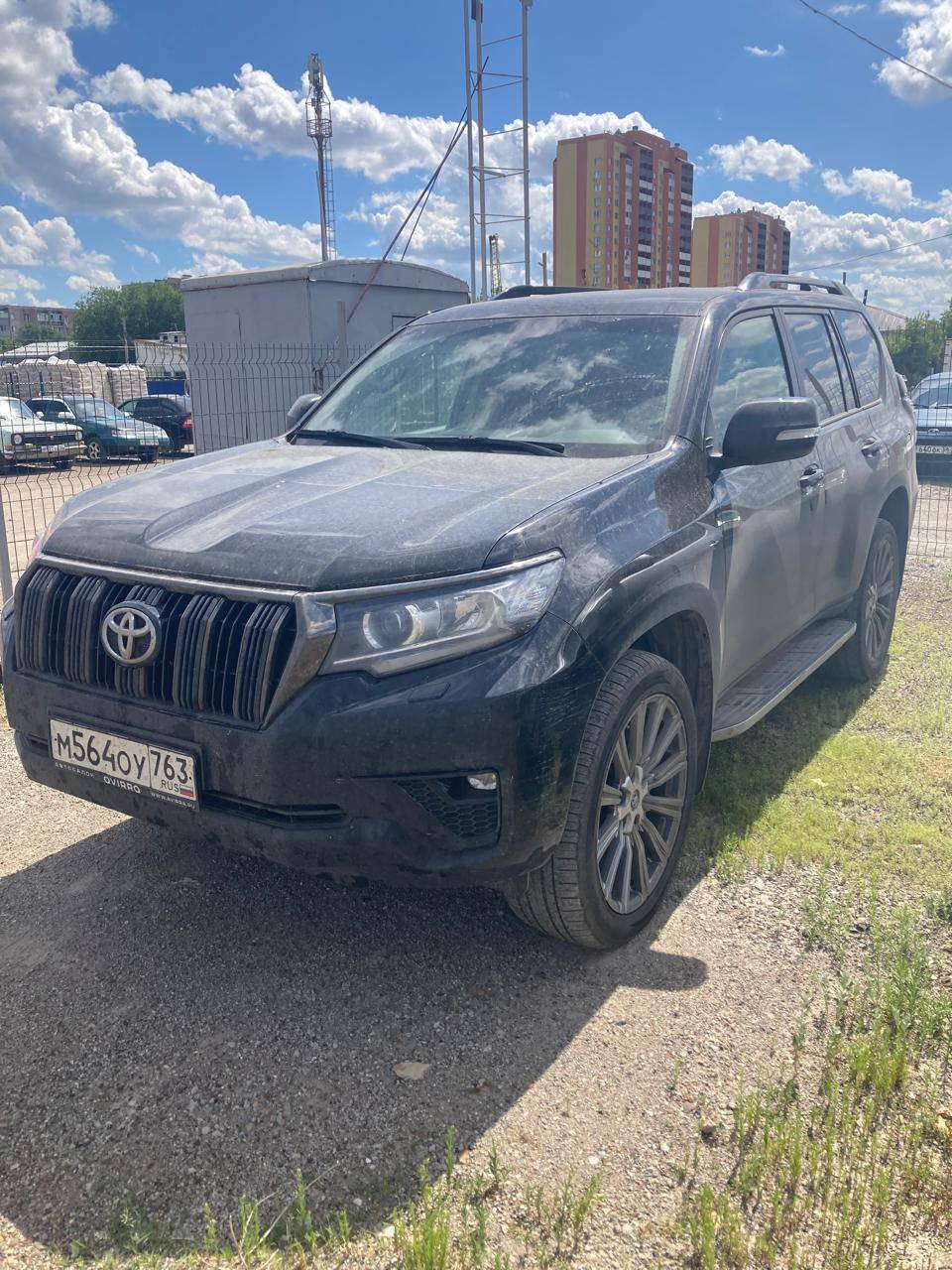 Toyota Land Cruiser Prado Лот 000003147