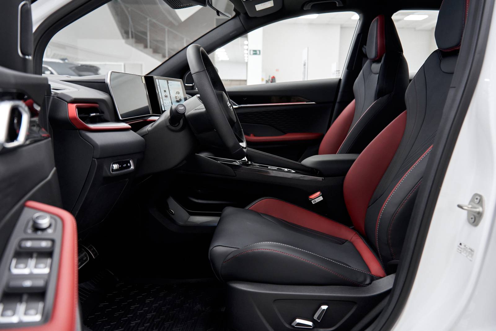 Geely Coolray Luxury 1.5T 7DCT
