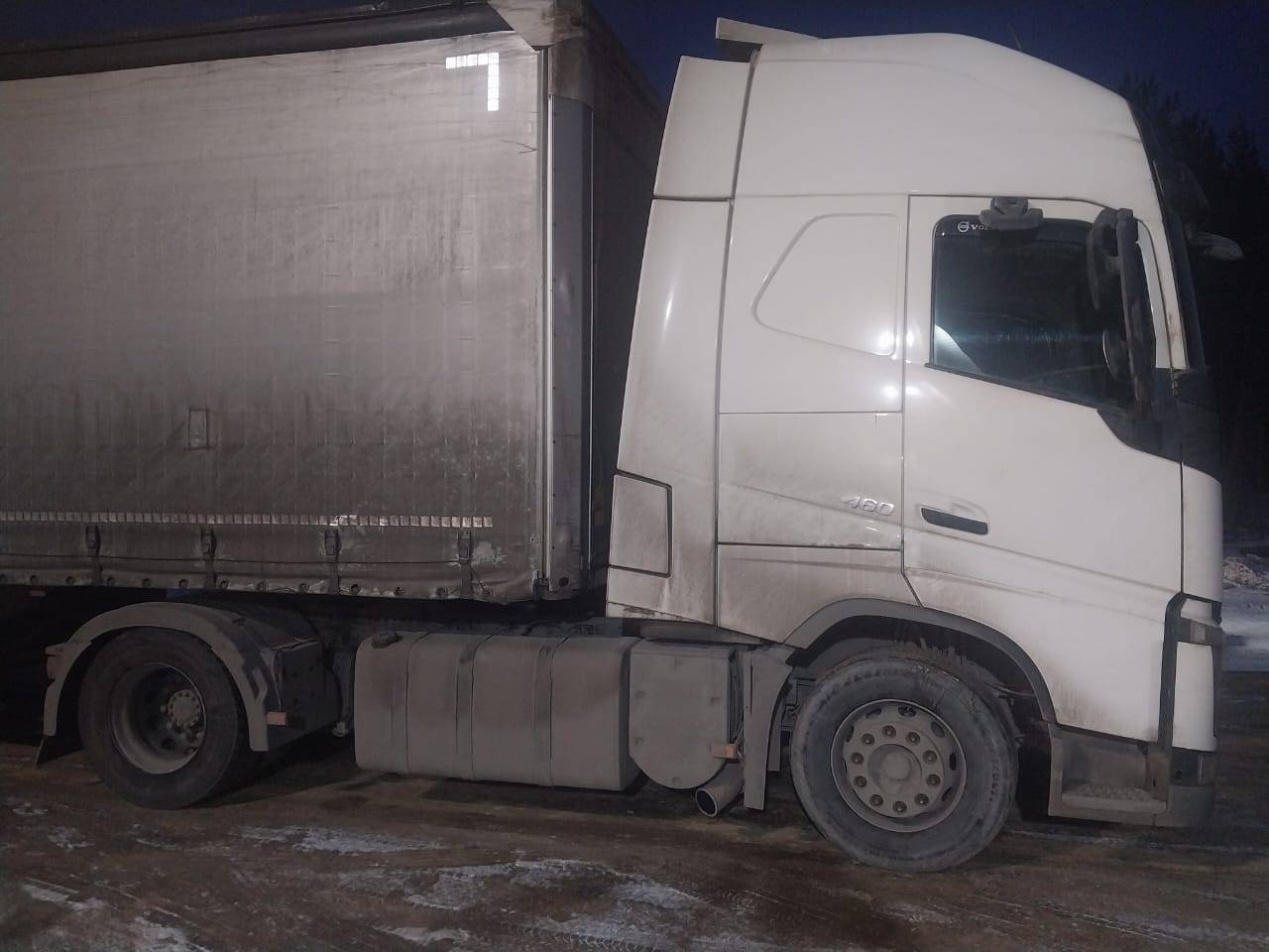 Volvo FH 460 6x4 (FH Globetrotter) Лот 000007988