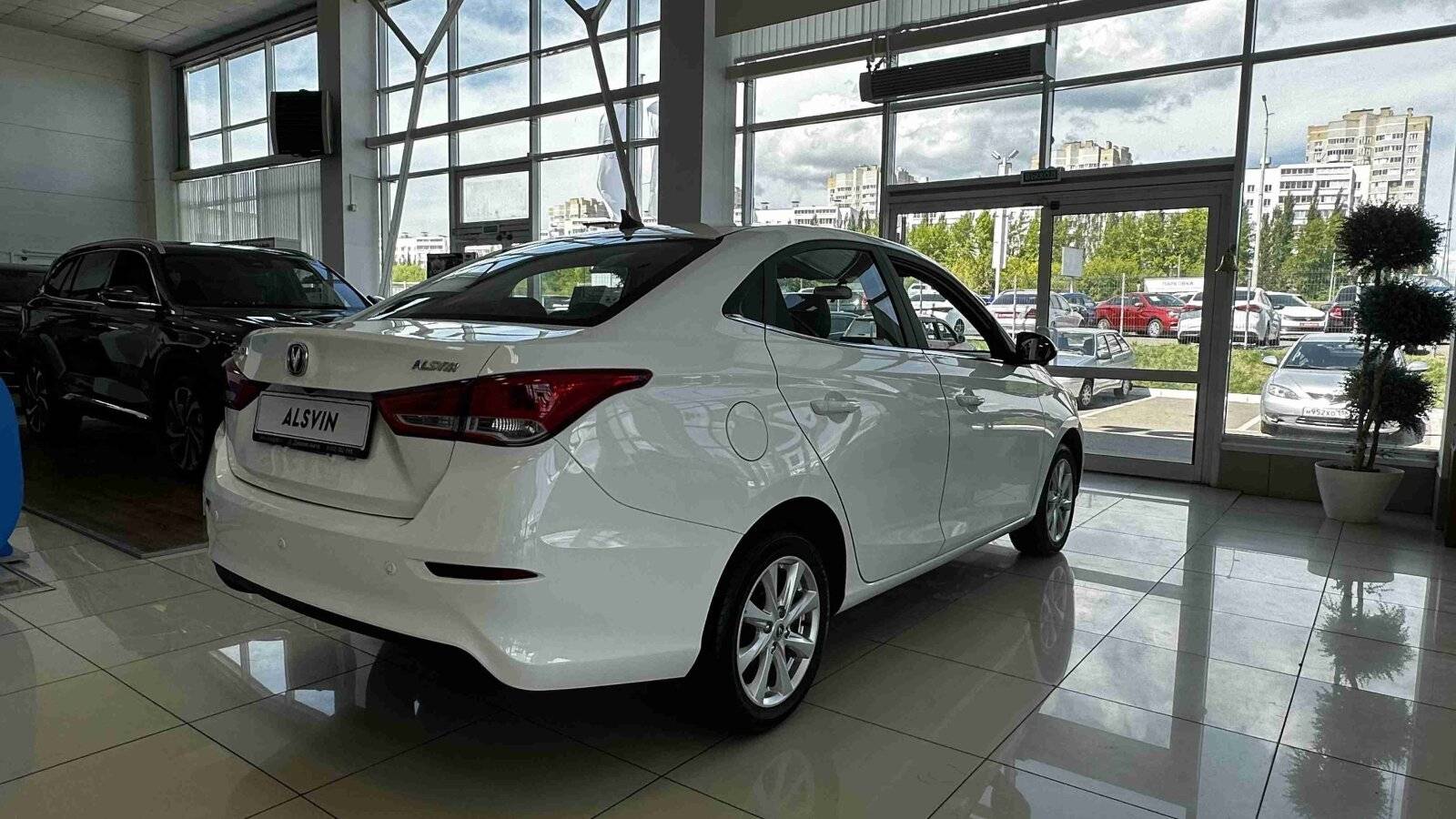 Changan Alsvin DLX 1.5 5DCT