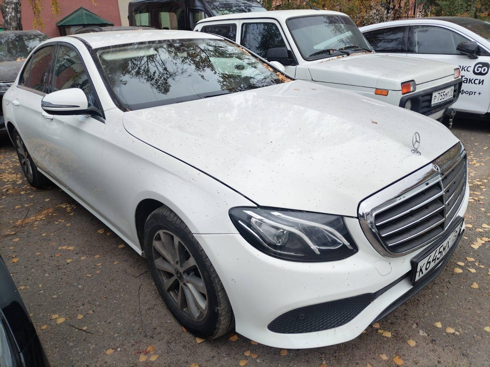 Mercedes-Benz E седан Лот 000004838