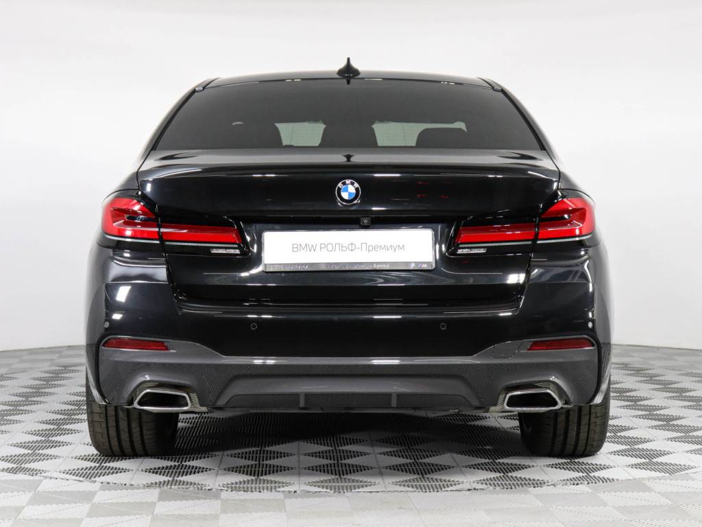 BMW 5 серия 520i