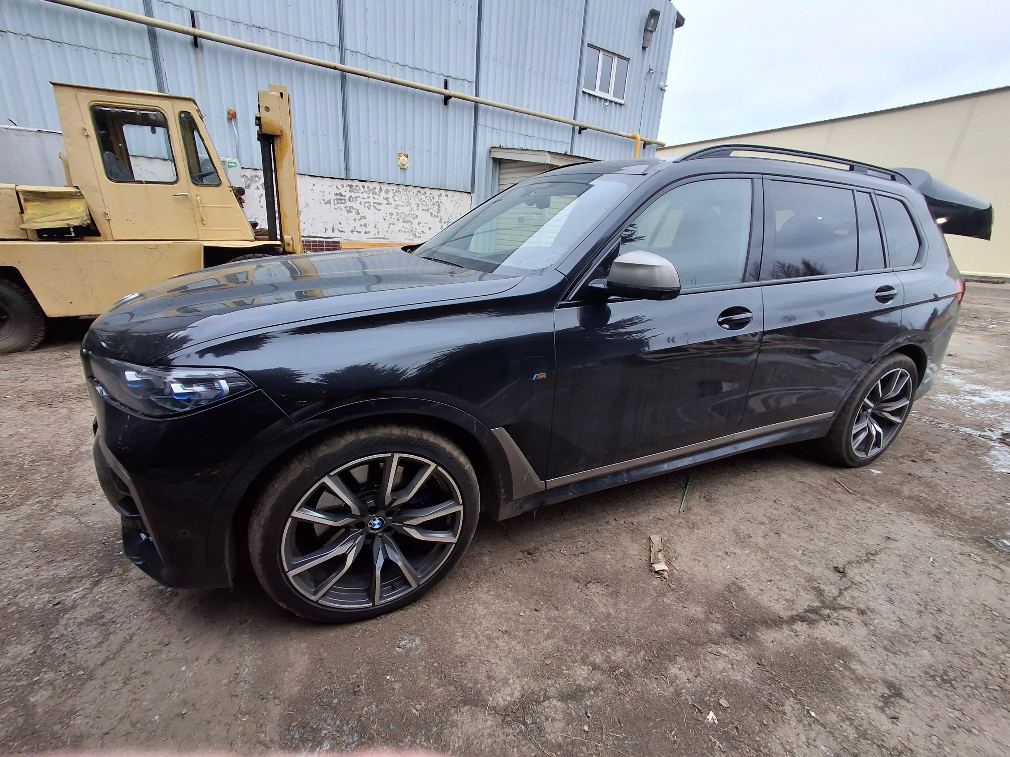 BMW X7