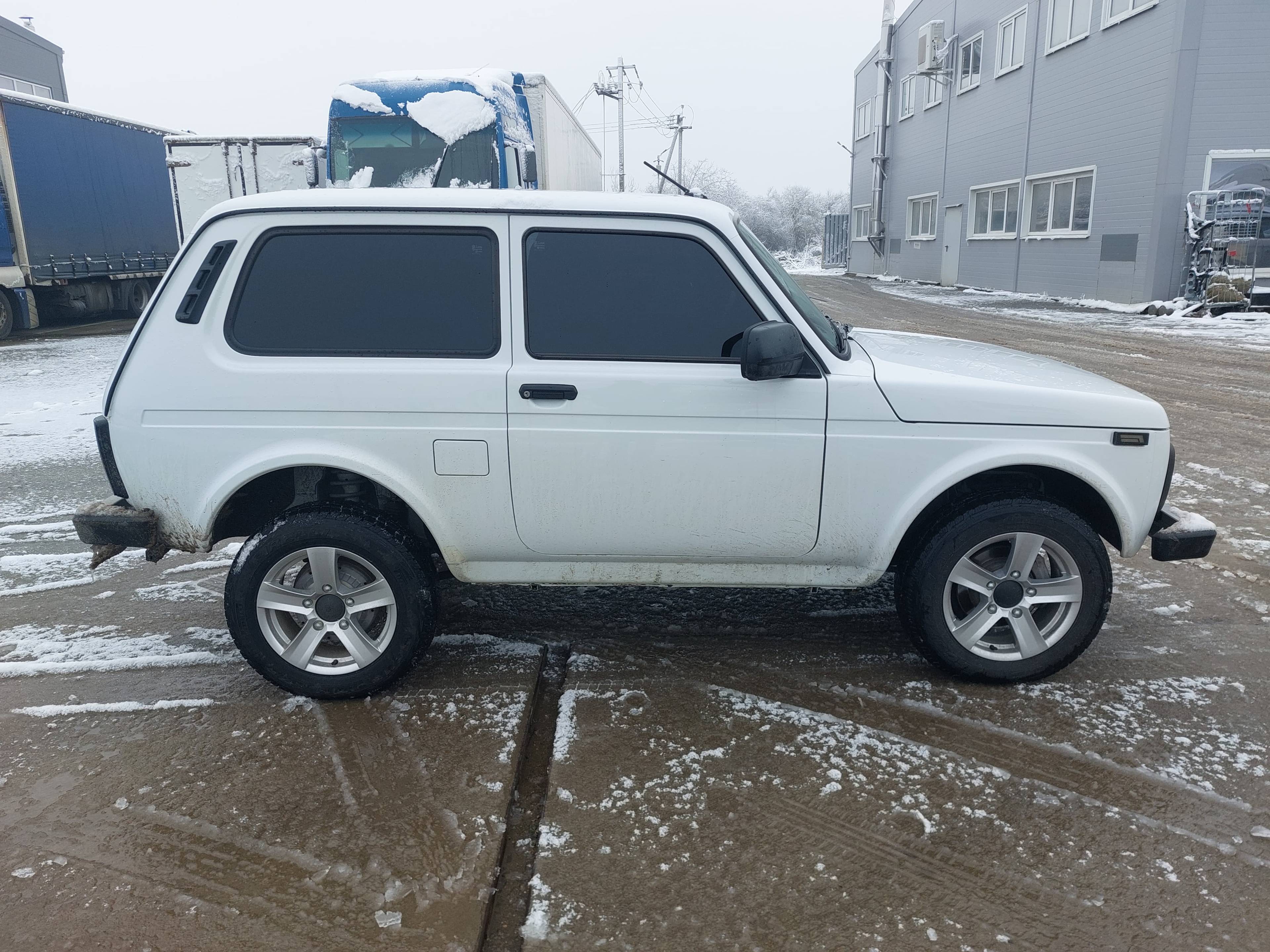 Lada Niva Legend 3 дв Лот 000008020