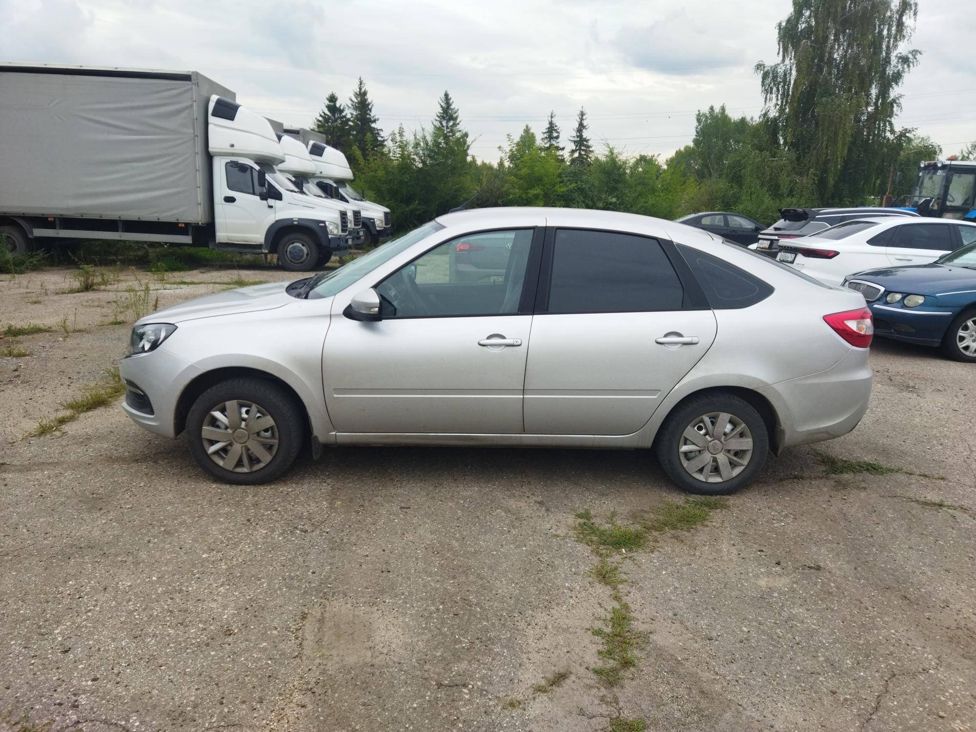 Lada Granta лифтбек Лот 000004007