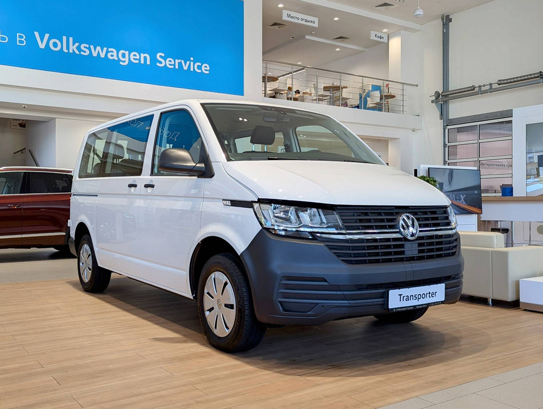 Volkswagen Transporter Kombi 2.0 TDI 150hp 6MT Короткая база